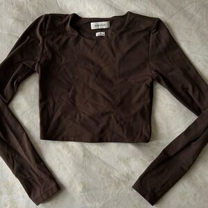 Dark brown Aritzia long sleeve Babaton top size xs